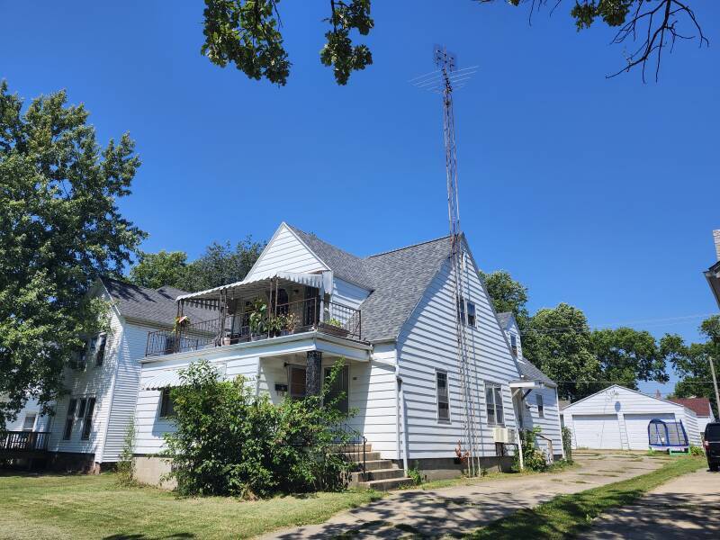 1408 Marshall Avenue, site of the first attack described in the local newspaper.