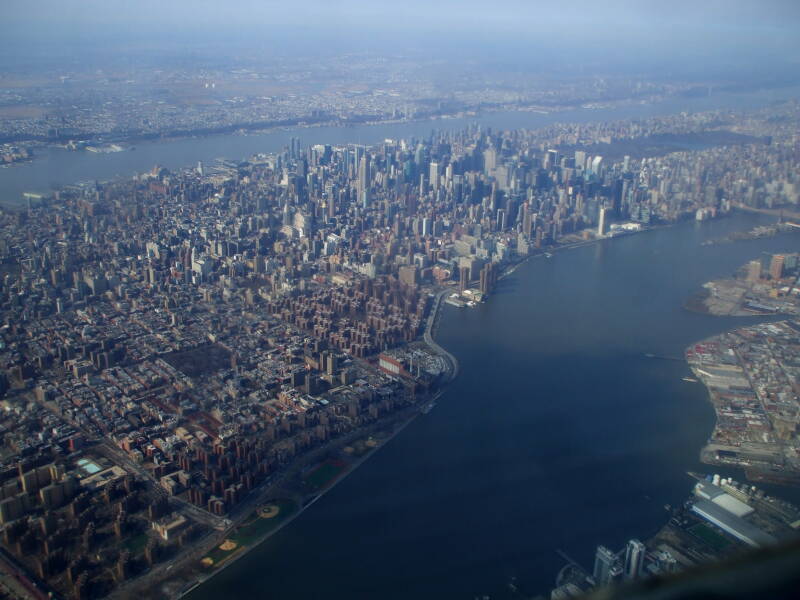 Approach to New York LaGuardia: Midtown Manhattan.