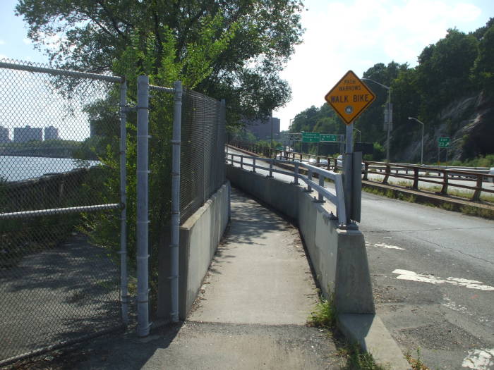 South end of Roberto Clemente State Park and the Harlem River bike path.