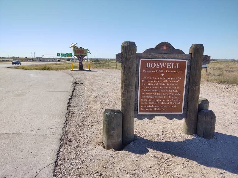 'Welcome to Roswell' and state historical marker on the north edge of Roswell, New Mexico.
