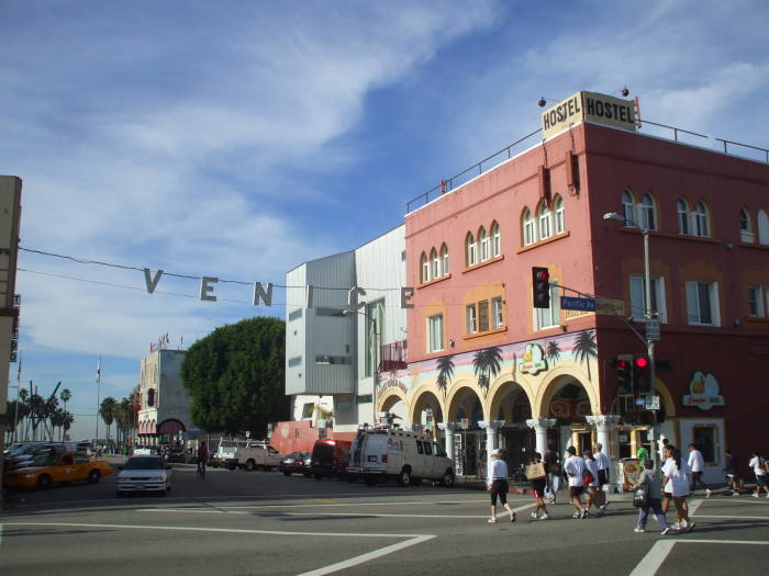 Shops and two hostels at Windward Avenue and Pacific Avenue in Venice, California.