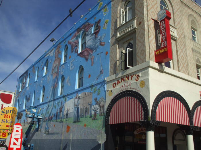 Venice Beach Samesun hostel and its famous mural.